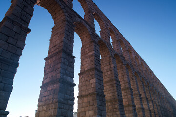 akwedukt konstrukcja architektura kamień rzymska - obrazy, fototapety, plakaty