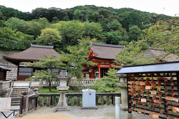 A Japanese temple  in Kyoto 日本の京都にある寺 :  Shaka-do Tower and Nishimuki-jizou-do Tower  in the precincts of Kiyomizu-dera Temple 清水寺の境内にある釈迦堂と西向地蔵堂