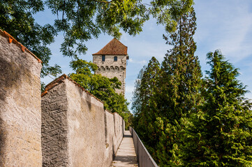 Fototapeta premium Luzern, Zytturm, Zeitturm, Museggtürme, Museggmauer, Stadtbefestigung, Türme, Wehrgang, Altstadt, Altstadthäuser, Vierwaldstättersee, Reuss, Zentralschweiz, Sommer, Herbst, Schweiz