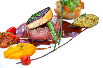 Beef steak and foie gras with vegetable and sauce