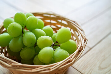 シャインマスカットとかご