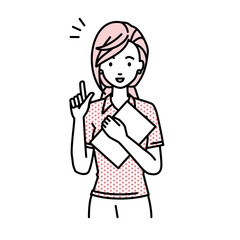 立って書類を手に持って何かひらめいたポロシャツの女性