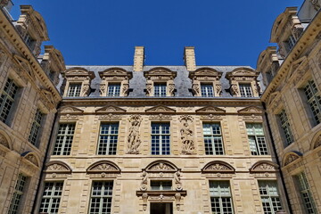 Obraz premium Hôtel de Sully. Bâtiment historique. Paris.