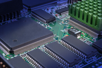electronic circuit board with passive and active circuit components and IC close-up