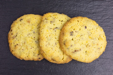 cookies with potato chips and pecan nuts