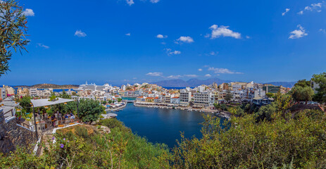 Fototapeta na wymiar Lake Voulismeni, Agios Nikolaos, Crete, Greece