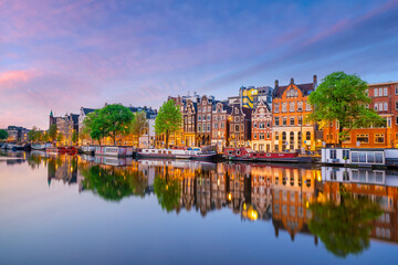 Fototapeta na wymiar Amsterdam downtown city skyline cityscape of Netherlands