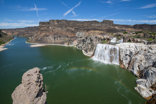 Shoshone Falls and snake river in Idaho during summer.