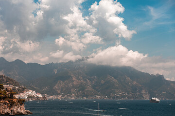 Cielo de Positano y Amalfi en el mar Mediterráneo desde un lugar privilegiado, encaramados en los...