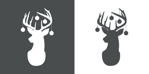 Banner con silueta de cabeza de rena con bolas de navidad de adorno en fondo gris y fondo blanco