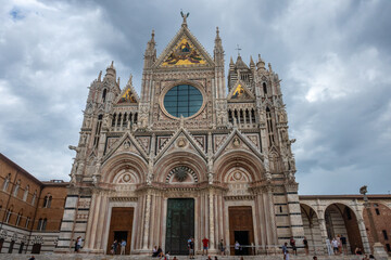 Fototapeta na wymiar Beautiful Duomo di Siena (Siena Dome), Tuscany, along via Francigena