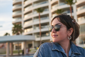 woman portrait with sunglasess at vacations