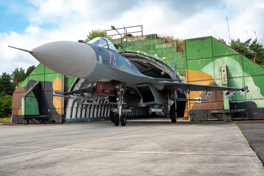 Fighter plane from the SU-27 family with suspended armaments