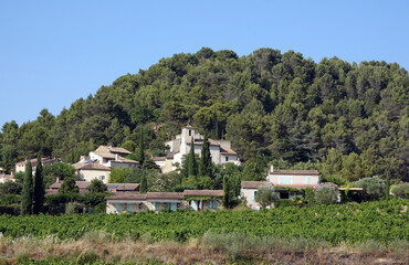 Fototapeta na wymiar Landschaft bei Suzette, Vaucluse