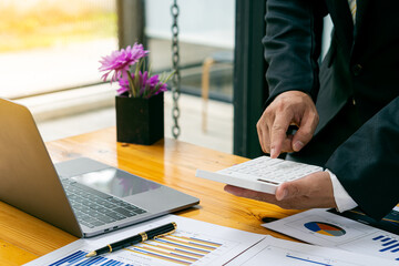 Accountant or Financial Auditor, Reporting, Computing, Home Finance, Investing, Economy, Savings,...