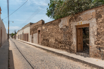 Fototapeta na wymiar Calles del pueblo mágico de Mineral de Pozos en Guanajuato, México 