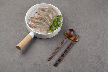 신선한 새우 새우구이