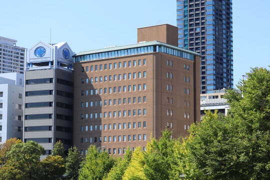 國民會館大阪城ビル（大阪市中央区）