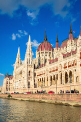 Obraz premium Beautiful view of Hungarian parliament, Budapest , Hungary