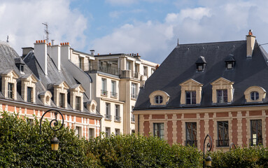 Fototapeta na wymiar Place des Vosges, Paris