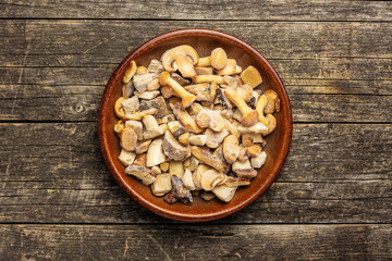 Sliced frozen mashrooms.