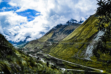 Viaje por las carreteras de bolivia, paisaje, cumbre, trekking,aventura