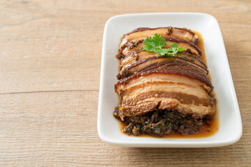 Steam Belly Pork With Swatow Mustard Cubbage Recipes or Mei Cai Kou Rou