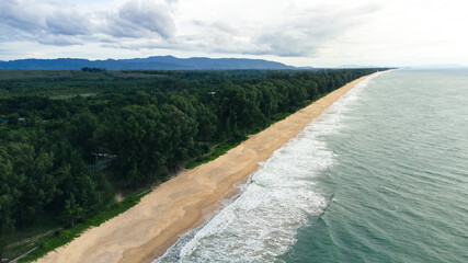  The longest beach by the sea in Thailand