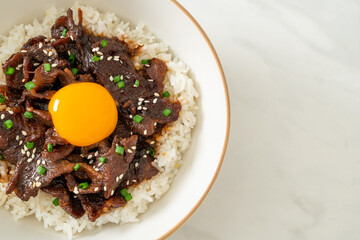 Rice with Soy-Flavoured Pork or Japanese Pork Donburi