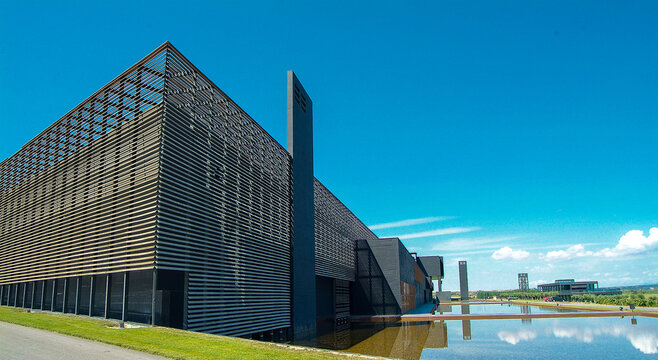 Bodega Laus en Barbastro, acogida a la D.O. Somontano, Huesca, Arag&oacute;n.