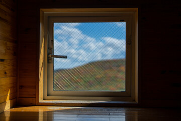 宮城県栗原市、秋田県湯沢市、雄勝郡東成瀬村、岩手県一関市にある栗駒山を紅葉の時期に登山する風景A view of climbing Mt. Kurikoma in Kurihara City, Miyagi Prefecture, Yuzawa City, Akita Prefecture, during the autumn foliage season.