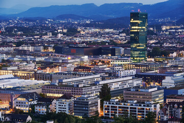 Zürich Industriequartier zur blauen Stunde