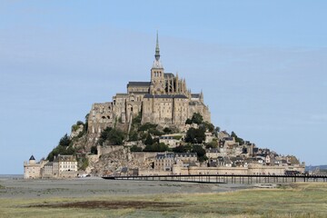 Le mont saint Michel en Normandie, département de la Manche