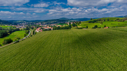 Fototapeta premium Spätsommerliche Getreideernte bei Schmalkalden - Thüringen - Deutschland
