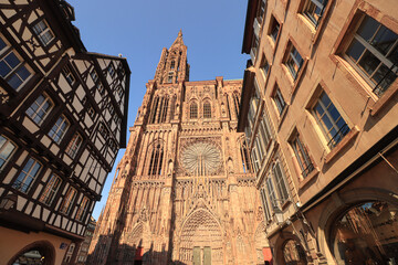 Straßburg; Blick aus der Krämergass zum Liebfrauenmünster