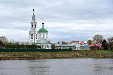 Fototapeta na wymiar St. Catherine's convent. Russia, the city Tver. View of the monastery from the Volga river. Autumn day