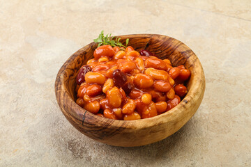 Baked kidney in tomato sauce
