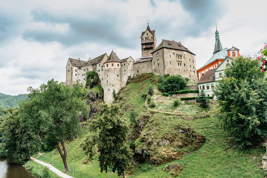 Loket Bilder Durchsuchen 1,291 Archivfotos, und Videos