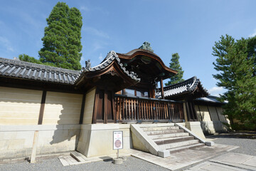 Fototapeta premium 妙心寺 大方丈の唐門 京都市右京区