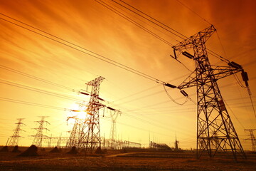 Fototapeta premium Wire electrical energy at sunset
