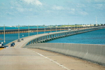 Obraz premium Bridge along Overseas Highway on a sunny day, Florida.