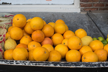 oranges in the market