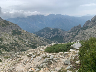 Montagnes corses descente vers Vizzavona GR20