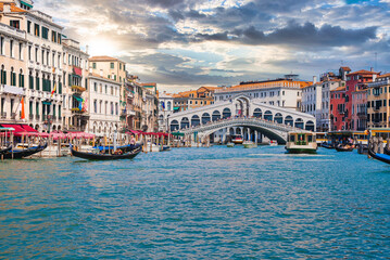 Beautiful view of world famous Canal Grande and Rialto Bridge in Venice, Italy.
