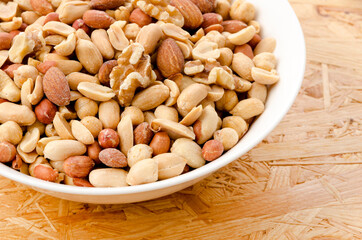 ミックスナッツ