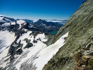 スイスの山　マッターホルン・ヘルンリ稜からの眺め　8月