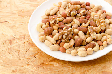 ミックスナッツ