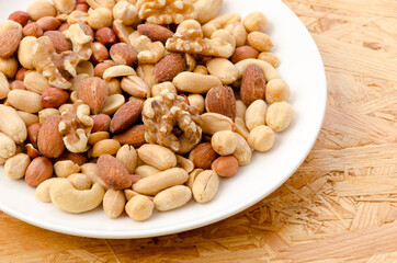 ミックスナッツ