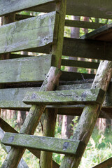 Anblick eines Hochsitzs aus Holz