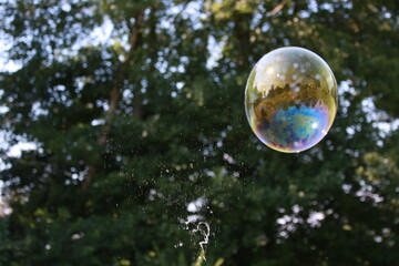 Platzende Seifenblase